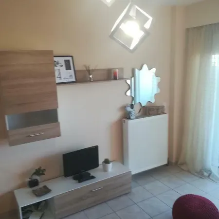 Apartment Sea View Cozy Near Center Of Town